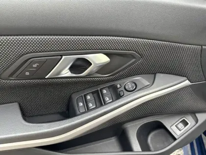 Photo 23 BMW Serie 3 Touring 318d 150 ch BVA8