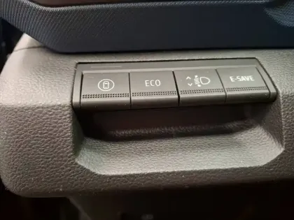 Photo 28 Dacia Duster  Hybrid 140