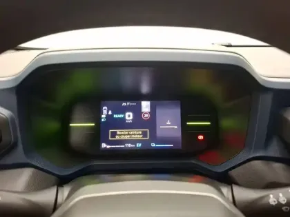 Photo 37 Dacia Duster  Hybrid 140