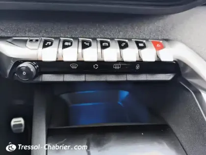 Photo 12 Peugeot 3008  Puretech 130ch S&S BVM6 GT