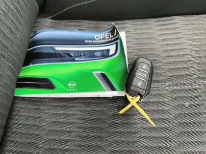 Photo 15 Opel Corsa  Electrique 136 ch & Batterie 50 kWh Edition