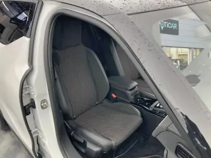 Photo 8 DS DS 3 DS3 Crossback PureTech 130 EAT8 Performance Line+