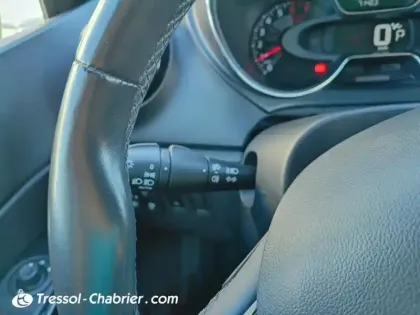 Photo 16 Renault Captur  TCe 120 Energy Intens EDC