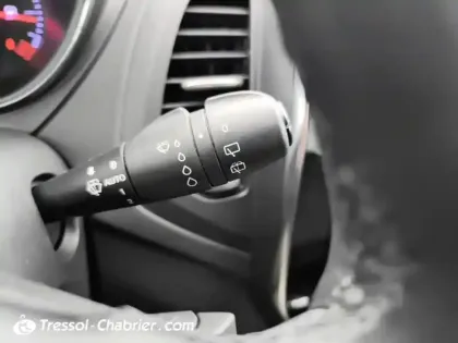 Photo 16 Renault Captur  TCe 120 Energy Iridium