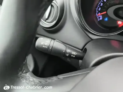 Photo 17 Renault Captur  TCe 120 Energy Iridium