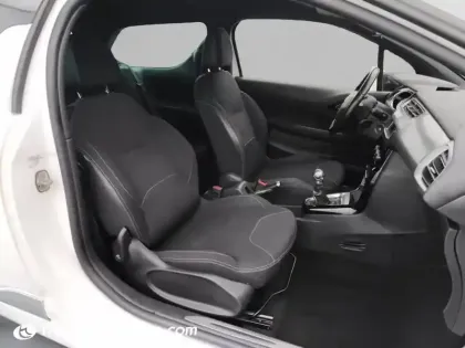 Photo 8 Citroën DS 3 DS3 PureTech 82 So Chic