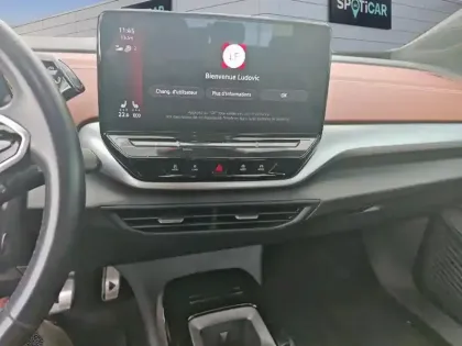 Photo 10 Volkswagen Id.5  204 ch Pro Performance