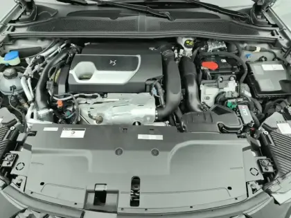 Photo 6 DS DS 4  Hybride E-Tense 225 EAT8 La Premiere