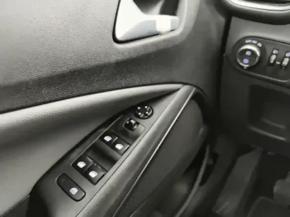 Photo 19 Opel Crossland X  1.2 Turbo 110 ch ECOTEC Innovation