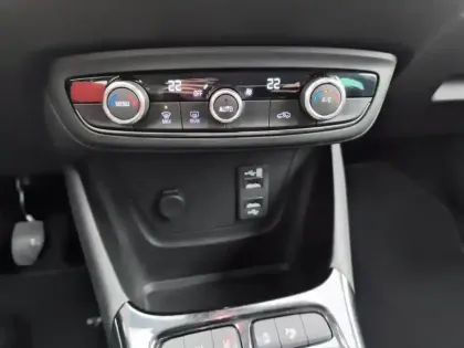 Photo 12 Opel Crossland X  1.2 Turbo 110 ch ECOTEC Innovation