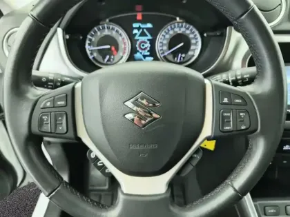 Photo 18 Suzuki Vitara  1.4 Boosterjet Hybrid Privilège