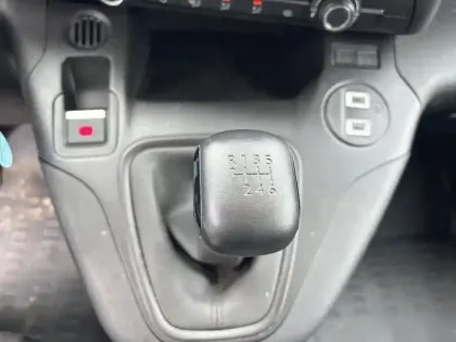 Photo 23 Opel Combo Cargo  M 650 KG BLUEHDI 130 S&S BVM6