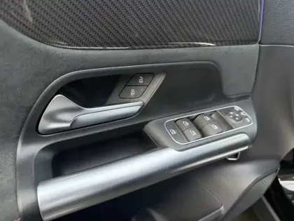 Photo 19 Mercedes GLA 200 d AMG Line