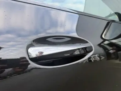 Photo 8 Mercedes GLA 200 d AMG Line