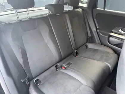 Photo 10 Mercedes GLA 200 d AMG Line