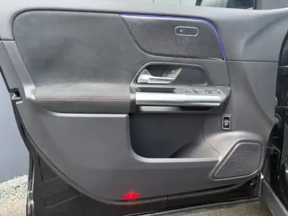 Photo 17 Mercedes GLA 200 d AMG Line