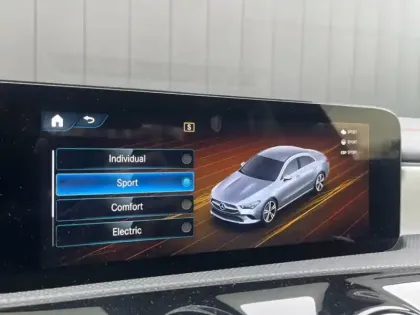 Photo 15 Mercedes CLA Coupé 250 e AMG Line