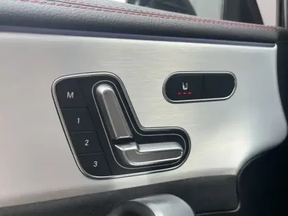 Photo 14 Mercedes CLA Coupé 250 e AMG Line