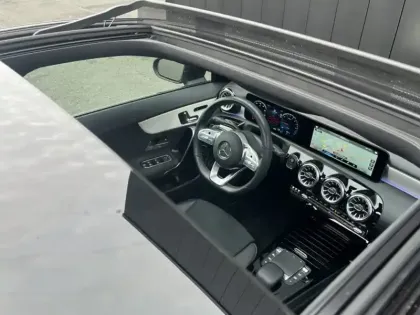 Photo 10 Mercedes CLA Coupé 250 e AMG Line