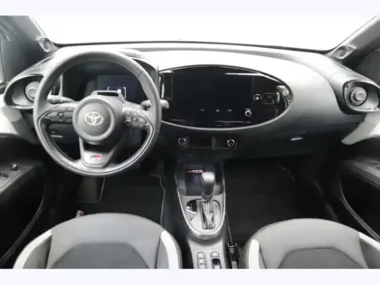 Photo 8 Toyota Aygo Hybride 116h GR Sport CROSSOVER SP