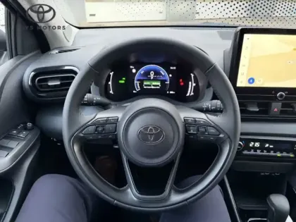 Photo 12 Toyota Yaris Hybride 116h Design Pack Confort 11