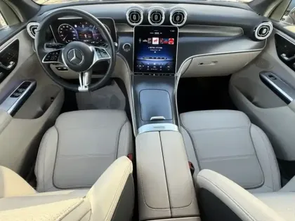Photo 10 Mercedes Classe GLC SUV 220 d 4MATIC Avantgarde Line