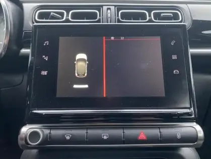 Photo 10 Citroën C3 III PureTech 82 BVM Shine