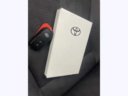 Photo 11 Toyota Yaris Hybride 116h Design MC24