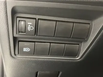 Photo 13 Toyota Yaris Hybride 116h Design MC24