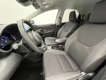 Photo 17 Toyota Yaris Hybride 116h Design MC24