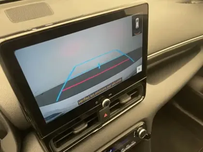 Photo 23 Toyota Yaris Hybride 116h Design MC24