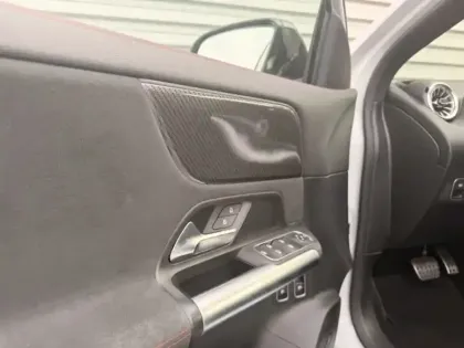 Photo 11 Mercedes GLA 250 e AMG Line