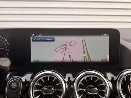 Photo 14 Mercedes GLA 250 e AMG Line