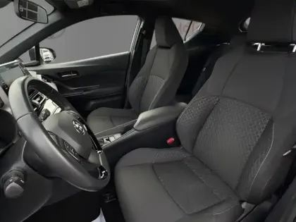 Photo 9 Toyota C-HR Hybrid 122h Dynamic