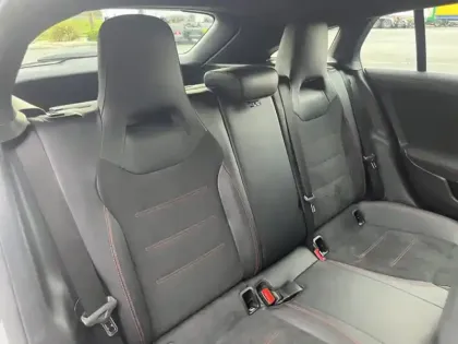 Photo 9 Mercedes CLA 200 d AMG Line