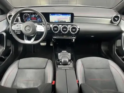 Photo 8 Mercedes CLA 200 d AMG Line