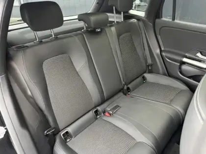 Photo 10 Mercedes GLA 200 d Progressive Line