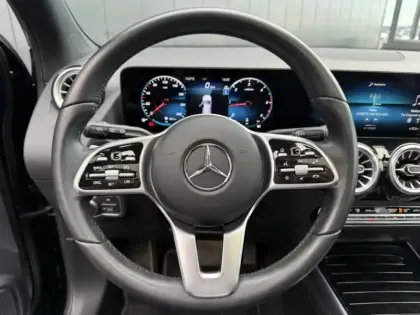 Photo 21 Mercedes GLA 200 d Progressive Line