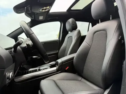 Photo 14 Mercedes GLA 200 d Progressive Line