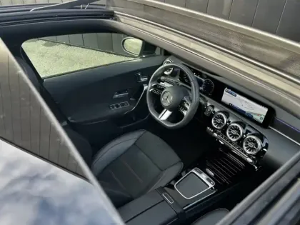 Photo 10 Mercedes Classe A 200 AMG Line