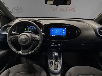Photo 10 Toyota Aygo Hybride 116h Graphic CROSSOVER GRAPHI