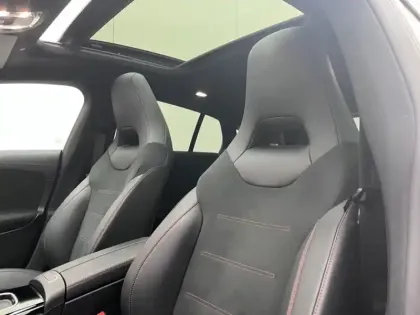 Photo 43 Mercedes CLA 200 d AMG Line