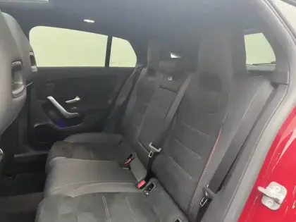 Photo 44 Mercedes CLA 200 d AMG Line