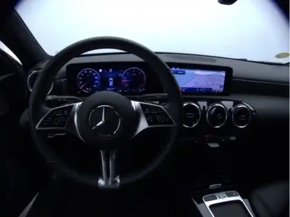 Photo 12 Mercedes Classe A 180 d Progressive Line