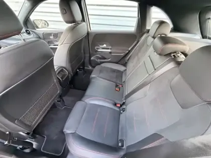 Photo 9 Mercedes Classe B 180 AMG Line Edition