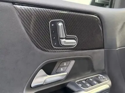 Photo 12 Mercedes Classe B 180 AMG Line Edition