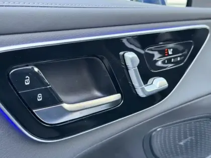 Photo 10 Mercedes Classe GLC SUV 220 d 4MATIC AMG Line Li