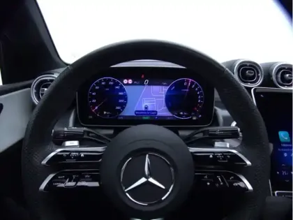 Photo 15 Mercedes Classe GLC 300 e Hybrid EQ 4MATIC AMG Line