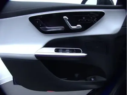 Photo 12 Mercedes Classe GLC 300 e Hybrid EQ 4MATIC AMG Line