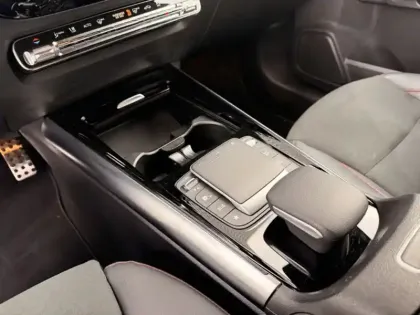 Photo 12 Mercedes GLA 200 d AMG Line